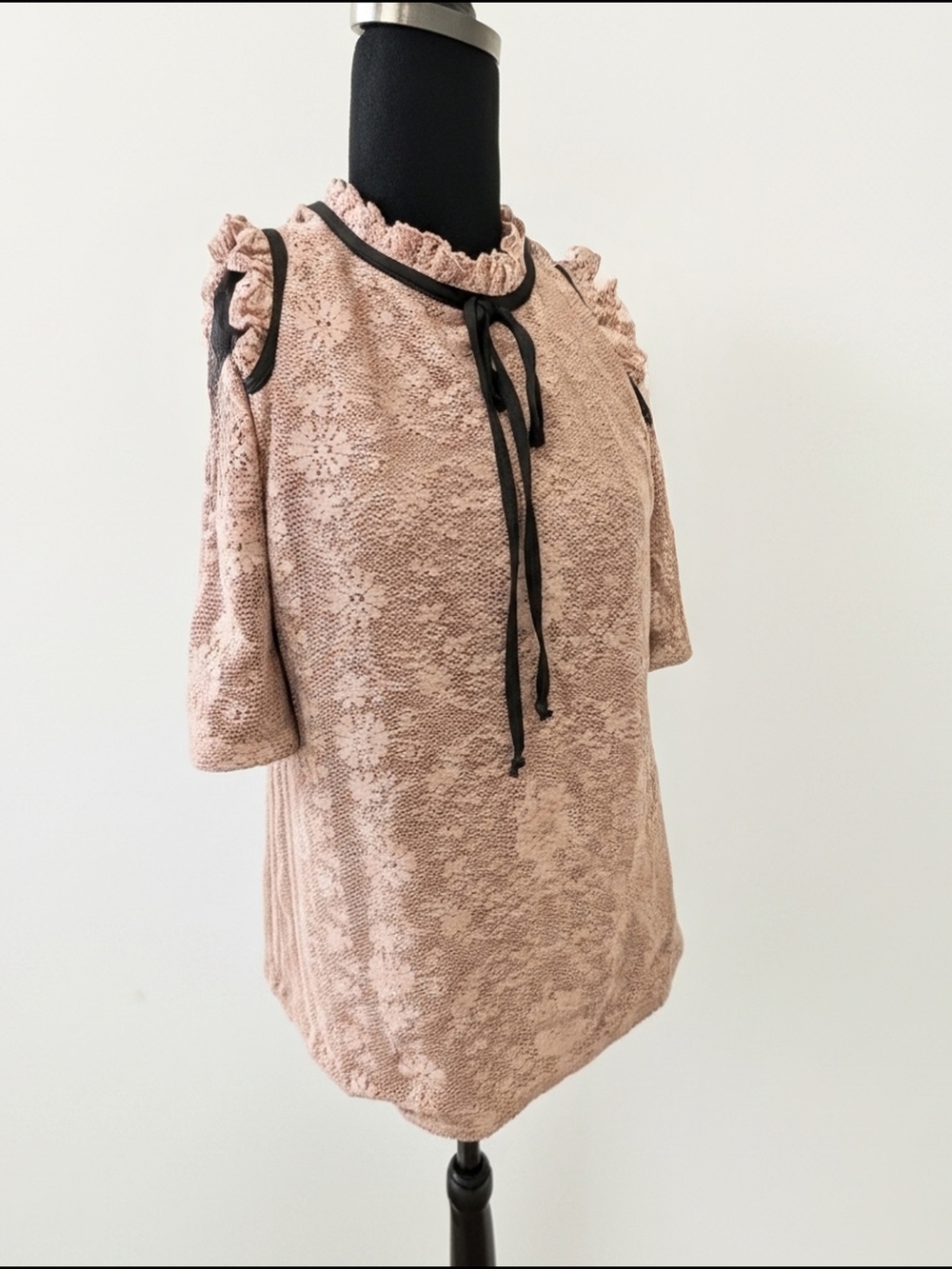 Lily White Dusty Rose Lace Ruffle Cold-Shoulder Top with Black Tie